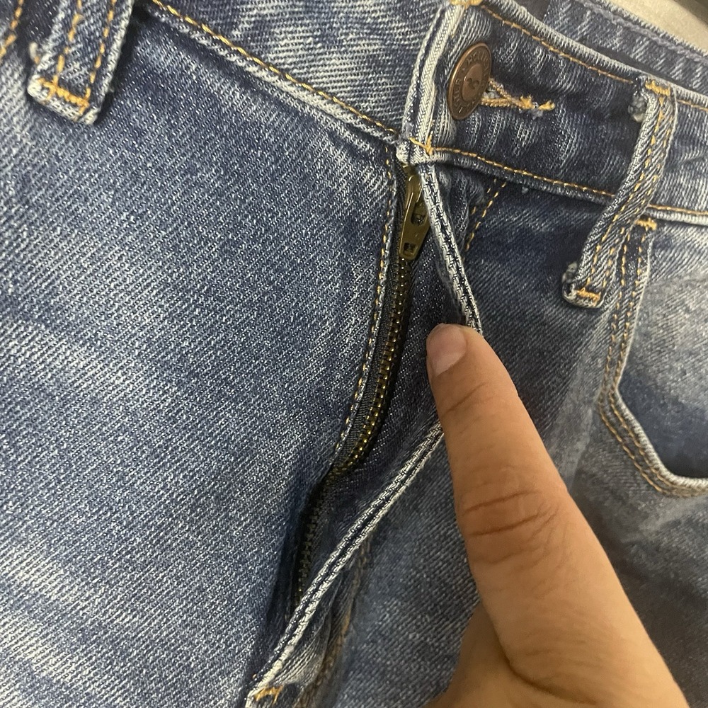 Hollister Ultra High Rise Mom‎ Jeans Women's 11R 30x27 Stretchy Distressed Blue - Picture 3 of 6